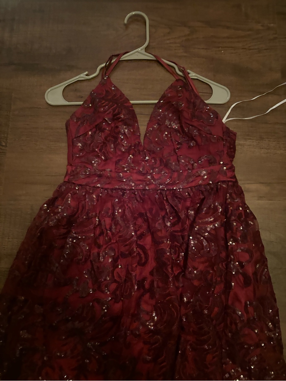 Lulus Elegant Women's Halter Sequin Evening Dress - Burgundy